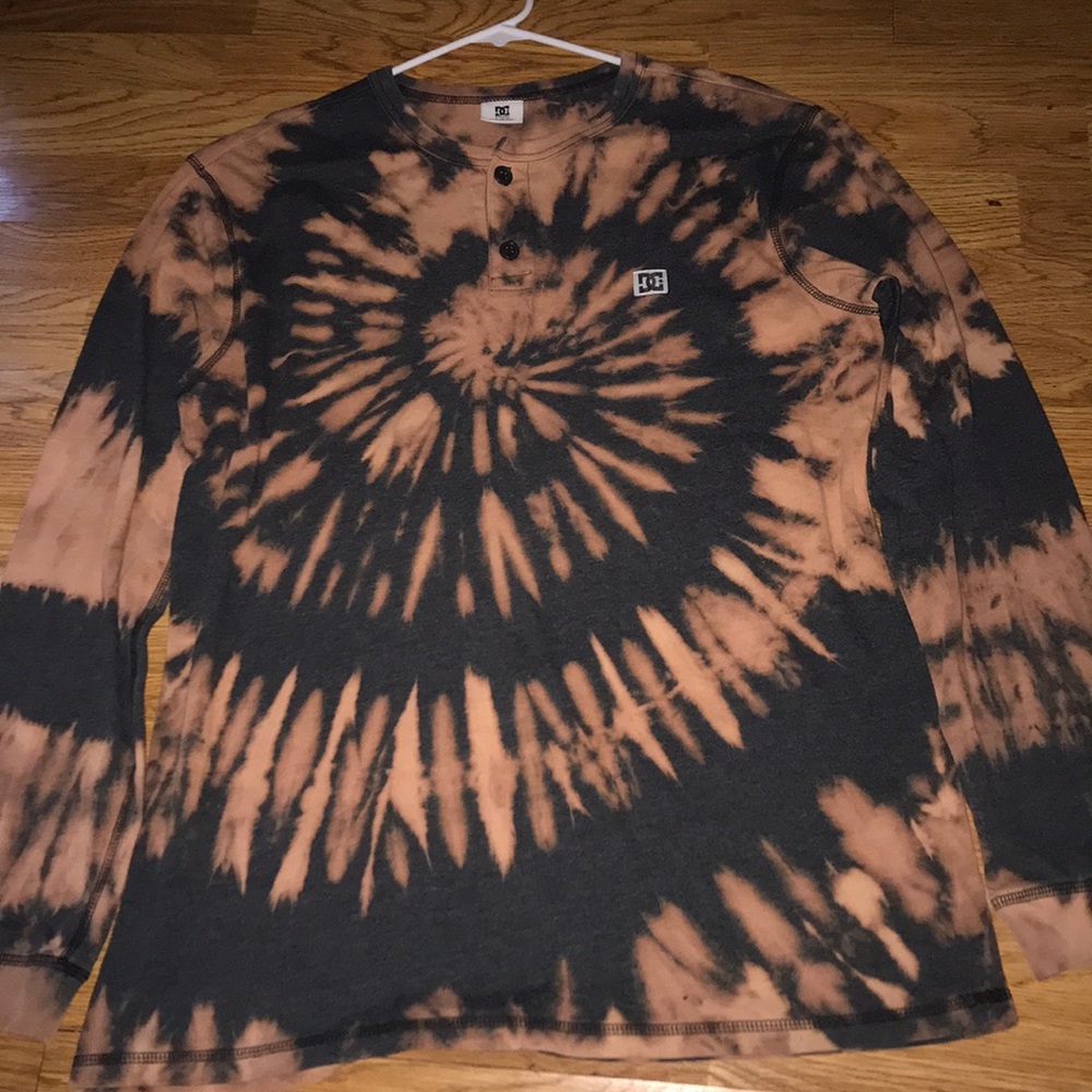 Dc long sleeve spiral bleached Tiedye short sleeve